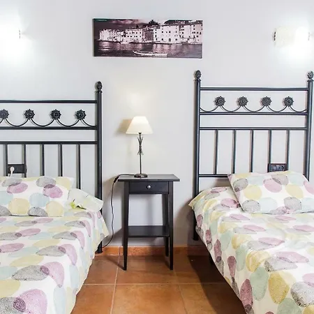 Moraditas, Con Piscina Privada Адехе